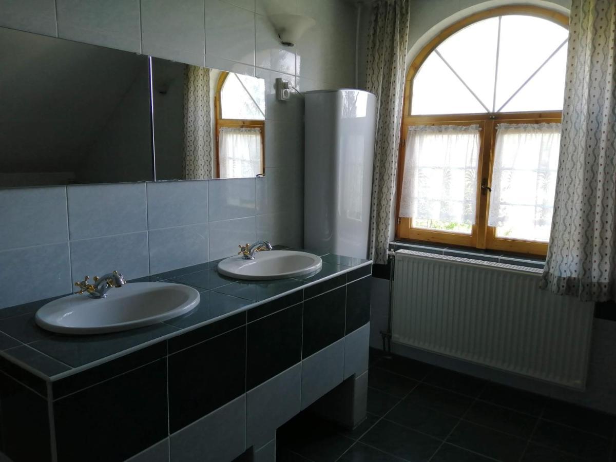 Gesztenye Vendégház Ságvár Exterior foto