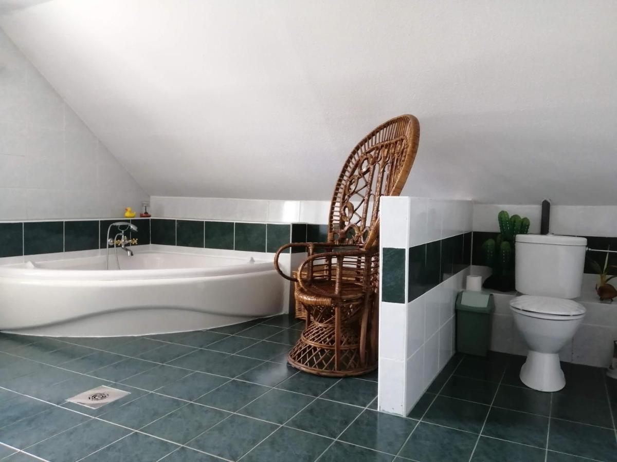 Gesztenye Vendégház Ságvár Exterior foto