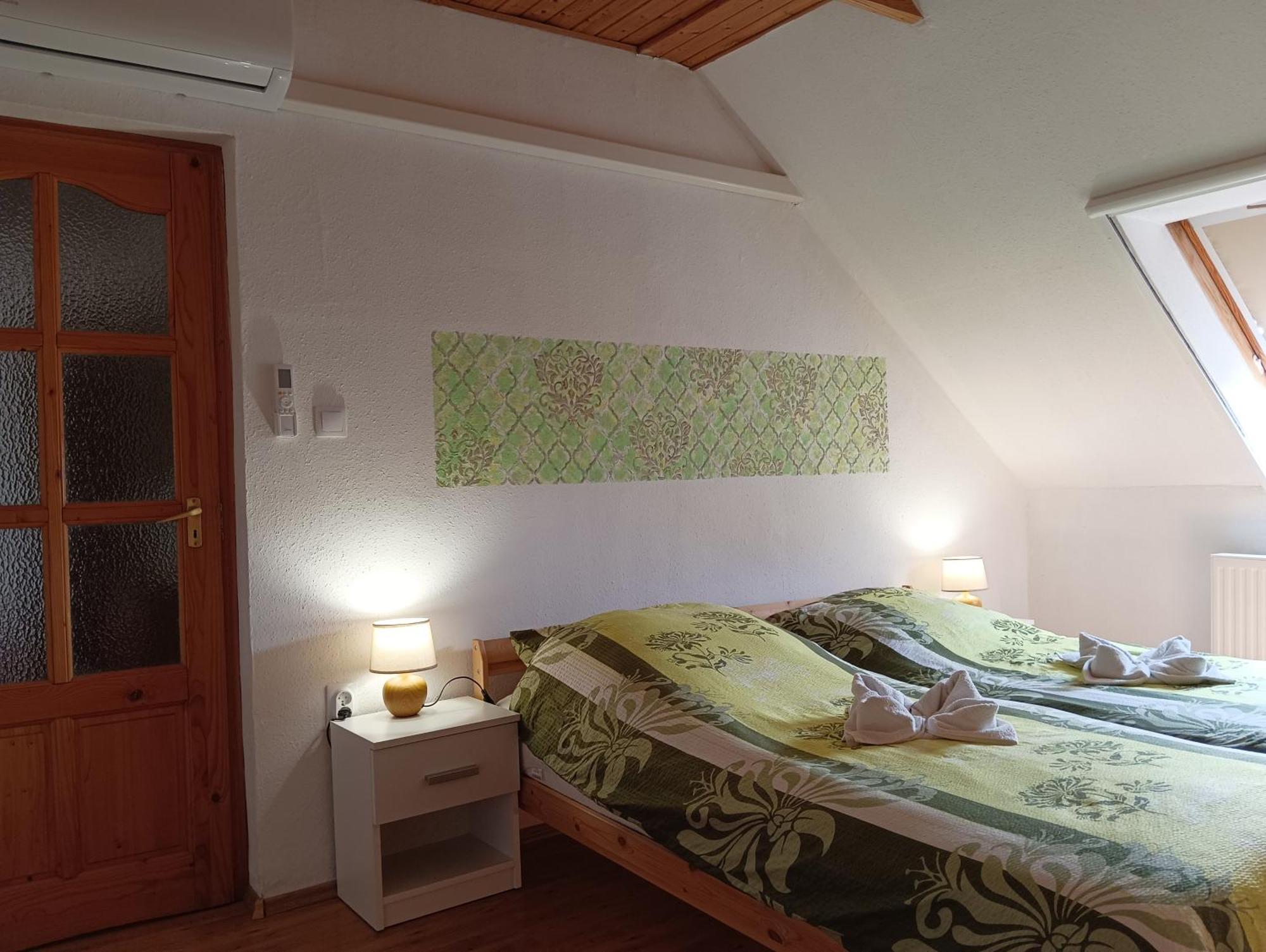 Gesztenye Vendégház Ságvár Exterior foto